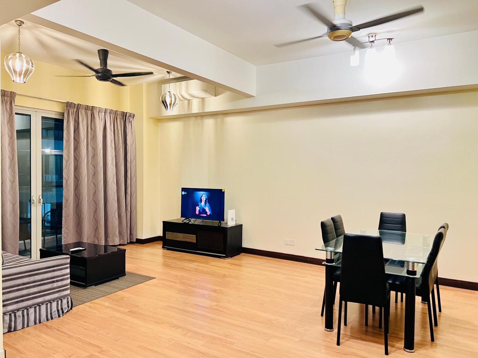 Regalia Suites & Residence By Enjoy Your Stay クアラルンプール エクステリア 写真
