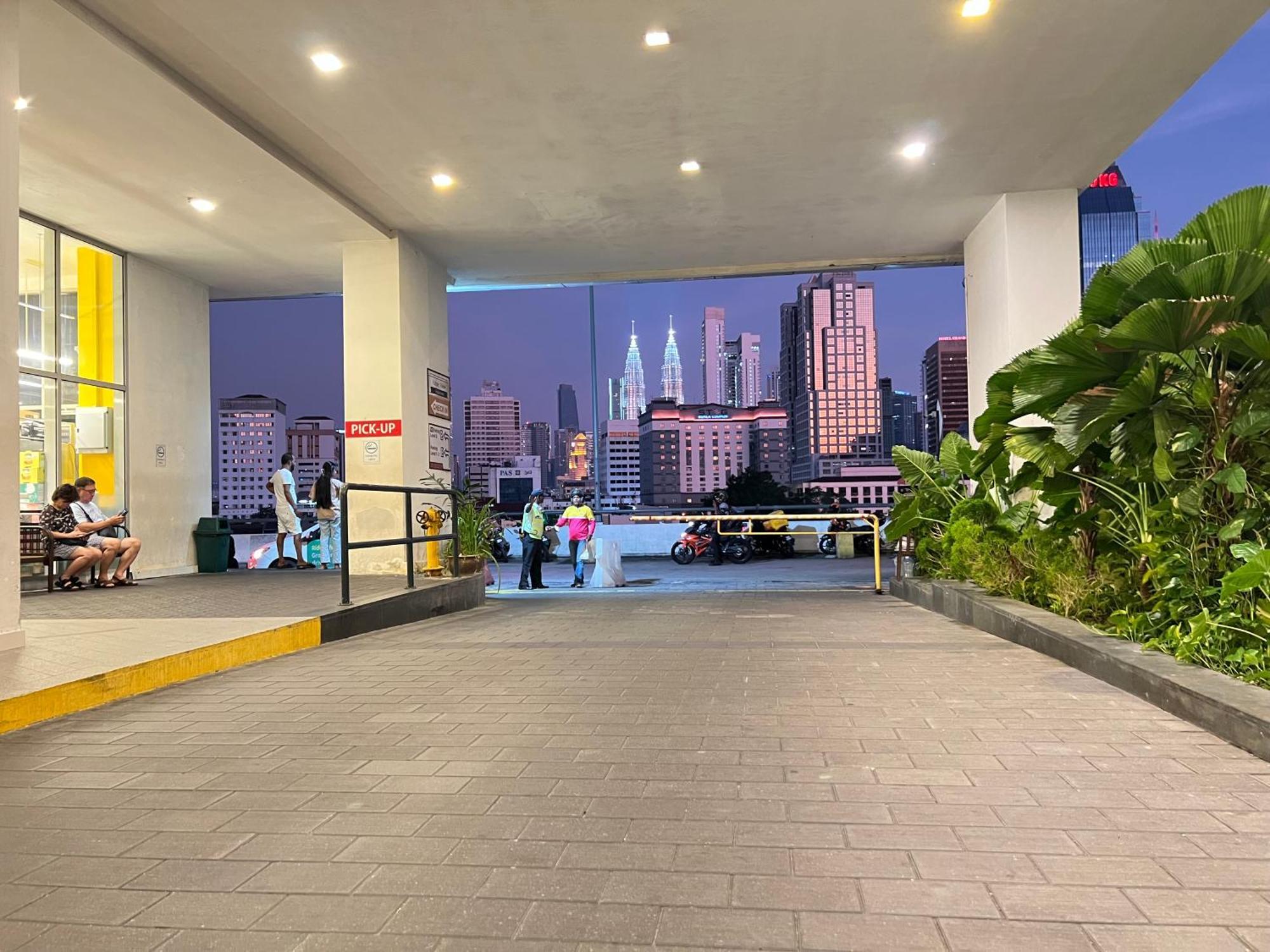 Regalia Suites & Residence By Enjoy Your Stay クアラルンプール エクステリア 写真