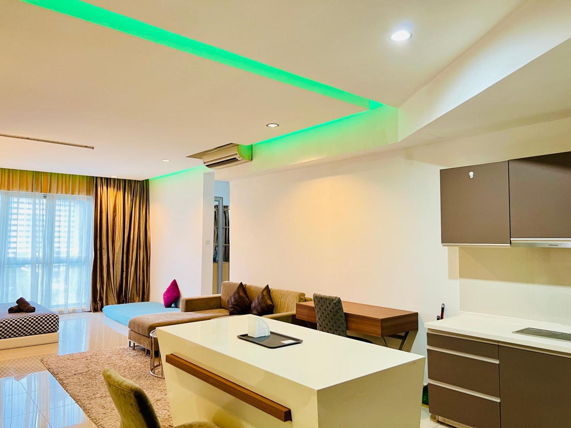 Regalia Suites & Residence By Enjoy Your Stay クアラルンプール エクステリア 写真